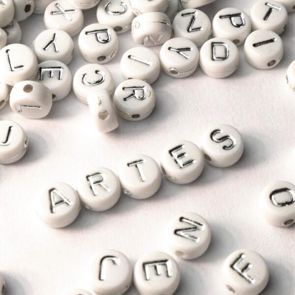Letras acrílicas 6 mm branco/ prateado