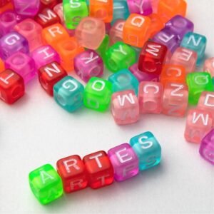 Letras acrílicas quadradas 6mm cor Néon mix