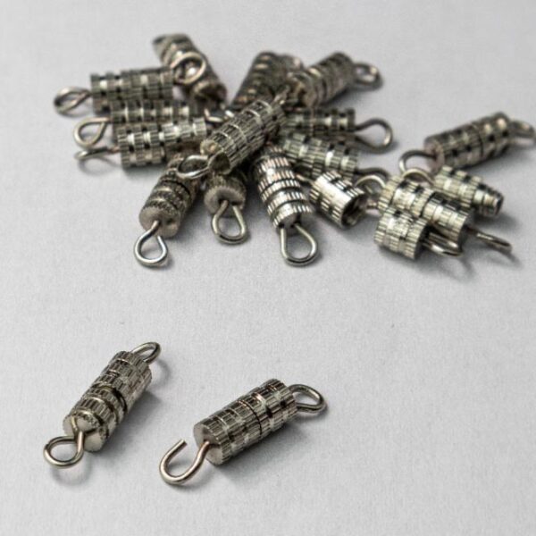 Terminal de rosca 8 mm em metal cor prateado