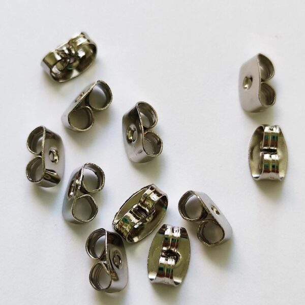 Fechos para brincos em metal cor prateado