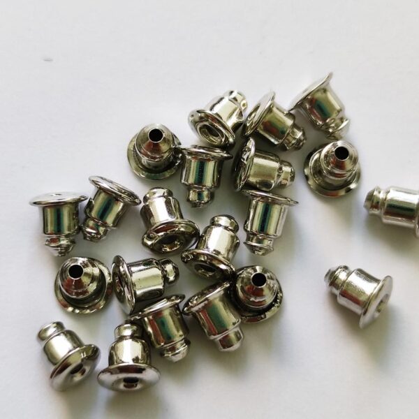 Fechos para brincos em metal cor prateado