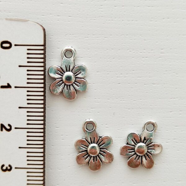 Pendente em metal Flor