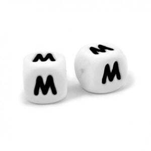 Letra em silicone 12mm para prende chucha- M
