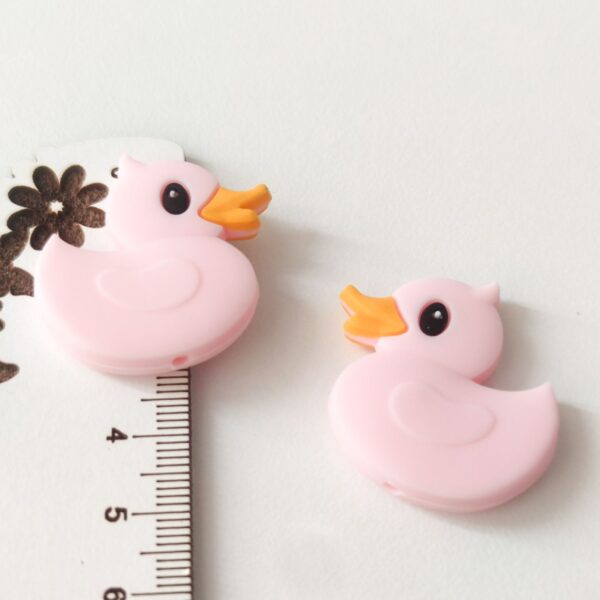 Conta em silicone pato 30mm- Rosa claro para prende chucha