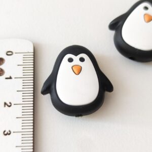 Conta em silicone -Pinguim preto-25mm- para prende chucha
