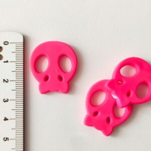 Caveira em acrílico com furo-rosa-30mm