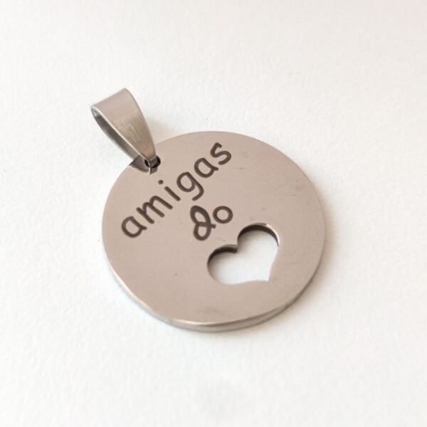 Medalha em aço inoxidável -Amigas
