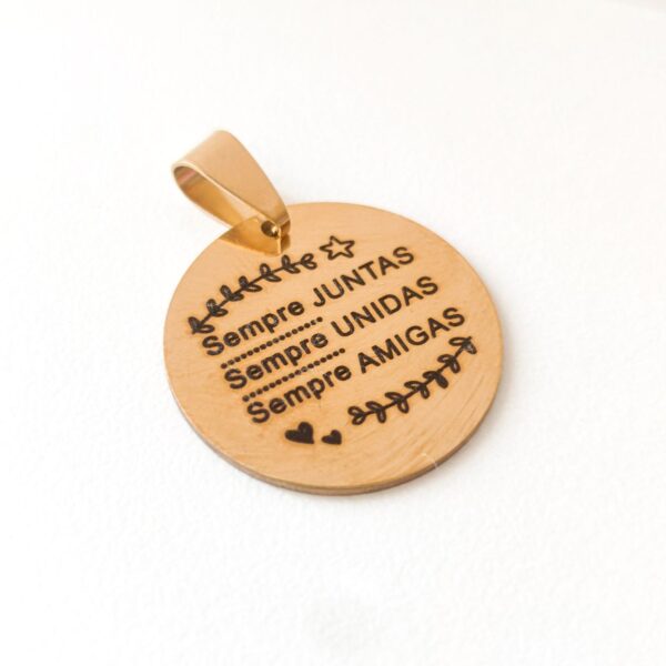 Medalha em aço inoxidável- Amigas