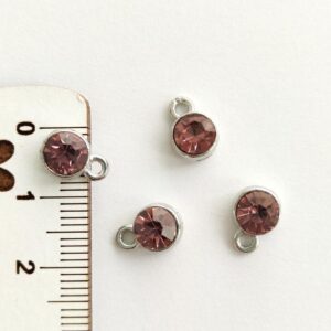 Pendente metálico com brilhante rosa- 10 mm
