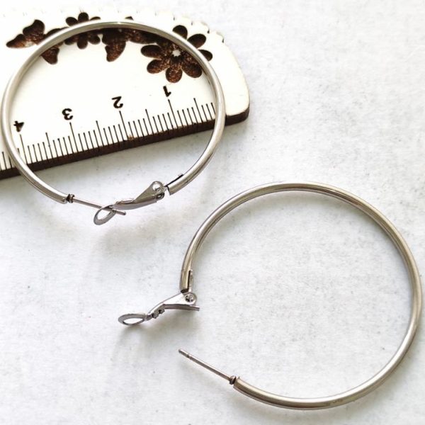 Argola em aço inoxidável-prateada-4 cm