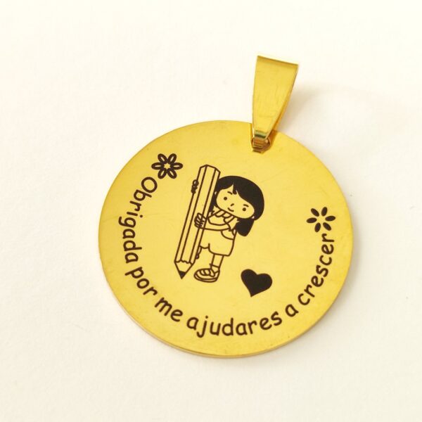 Medalha em aço inoxidável- Obrigada por me ajudares a crescer-Dourado