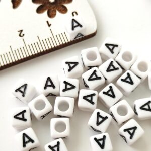 Letras acrílicas quadradas 6mm Branco/preto -letra A