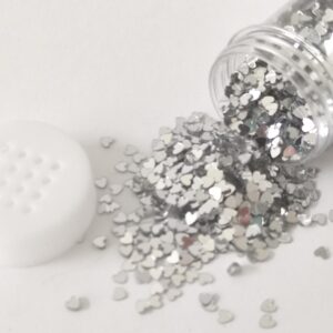 Lantejoula formato coração -20 GR -3 mm-prateado