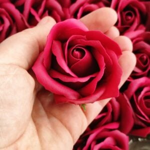 Flores em pétalas de sabão-VERMELHO ESCURO