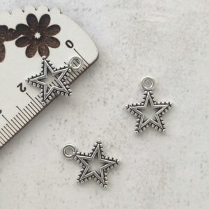 Pendente em metal estrela