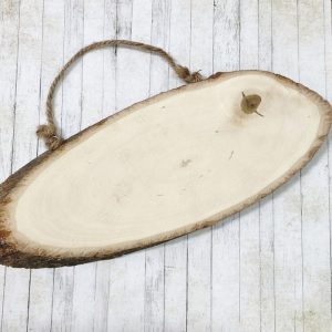 Placa em madeira com penduro - oval - 26-28 cm