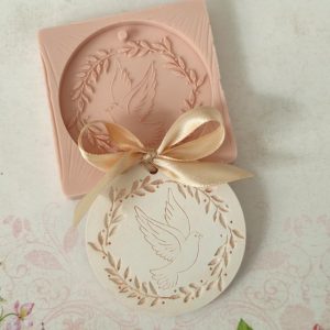 Molde em silicone, base com moldura e pomba