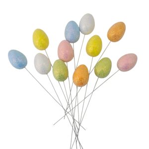 Espetos ovos coloridos em esferovite