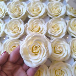 Flores em pétalas de sabão-"7 camadas"- Perola -Z2